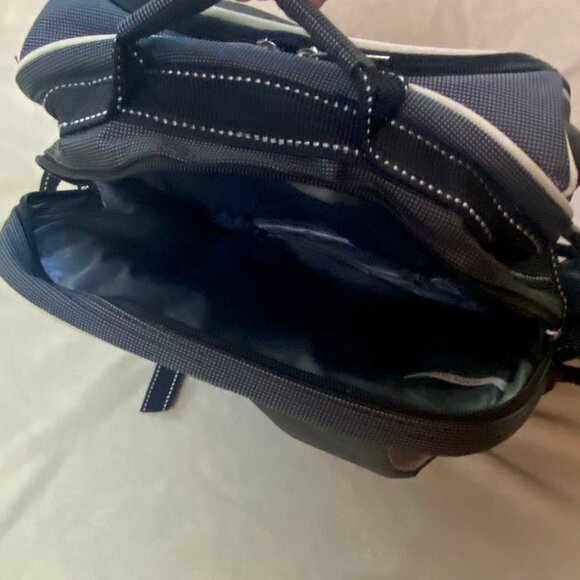 Trail Worthy Picnic Backpack NWT - Picture 6 of 9